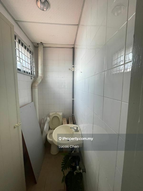 Gudang untuk Disewa di Ipoh, Perak oleh Lucas Chen - Bathroom - iProperty.com.my