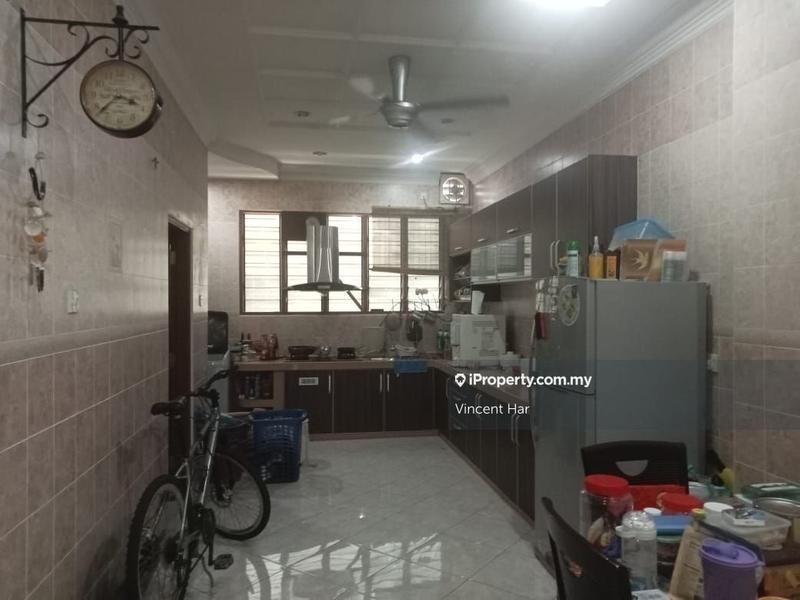 2.5-storey Terraced House for Sale in Taman Limau, Sitiawan by Vincent Har - iProperty.com.my