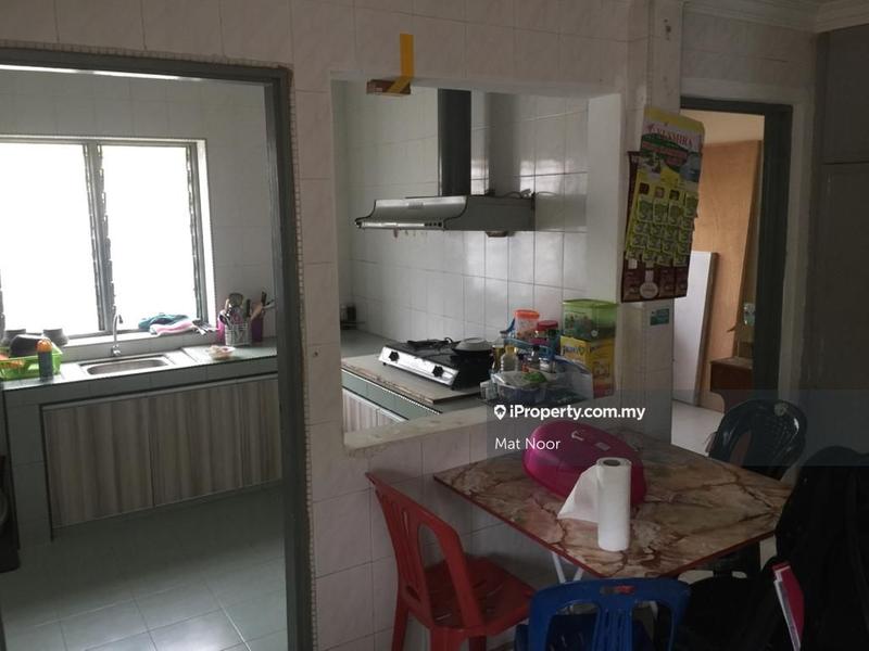 Rumah Berangkai 2 Tingkat untuk Dijual di Seksyen 7, Shah Alam oleh Mat Noor - iProperty.com.my