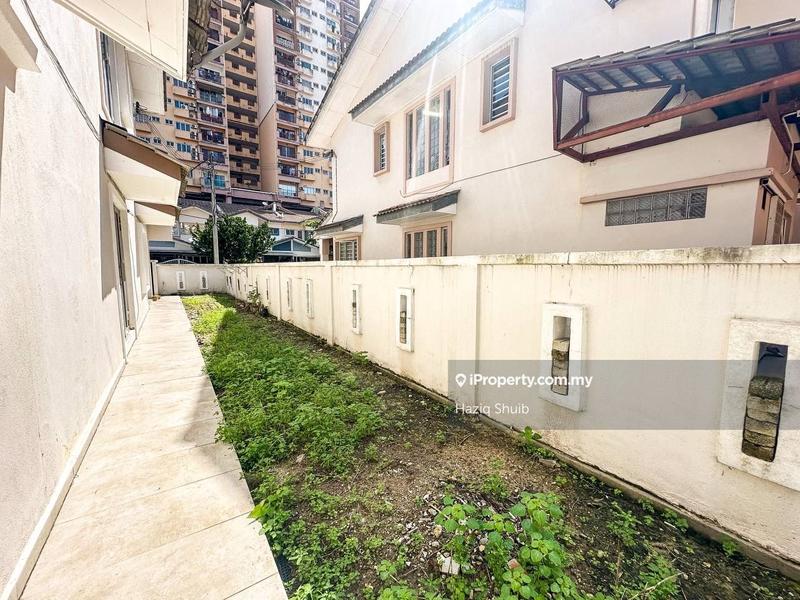 2-storey Terraced House for Sale in Taman Kelana Idaman, Ara Damansara by Haziq Shuib - iProperty.com.my