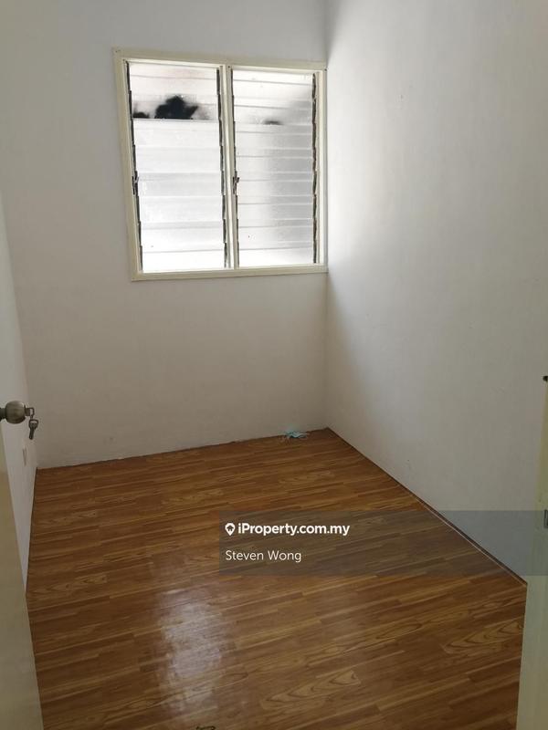 Flat for Sale in Happy Garden Flat by Steven Wong - iProperty.com.my