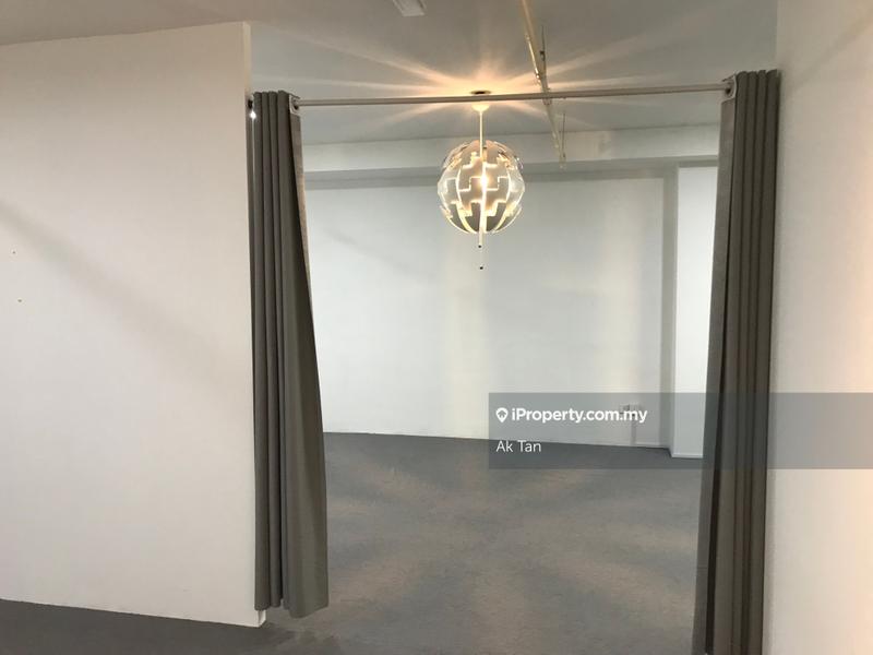 Pejabat untuk Dijual di Sungai Besi, Kuala Lumpur oleh Daren Tan - iProperty.com.my