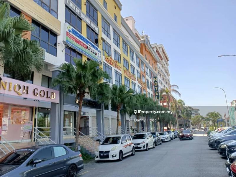For Sale - Dataran Palma