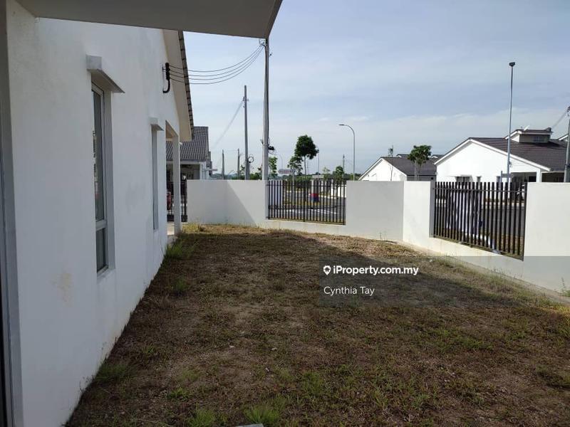 1-storey Terraced House for Sale in Iringan Bayu, Seremban by Cynthia Tay - iProperty.com.my