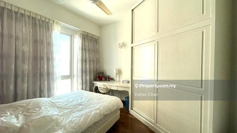 For Sale - Gurney Paragon