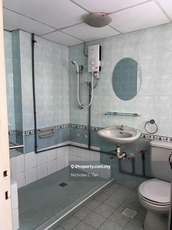 Condominium for Sale in Pantai Panorama Condominiums by Nicholas C Tan - iProperty.com.my