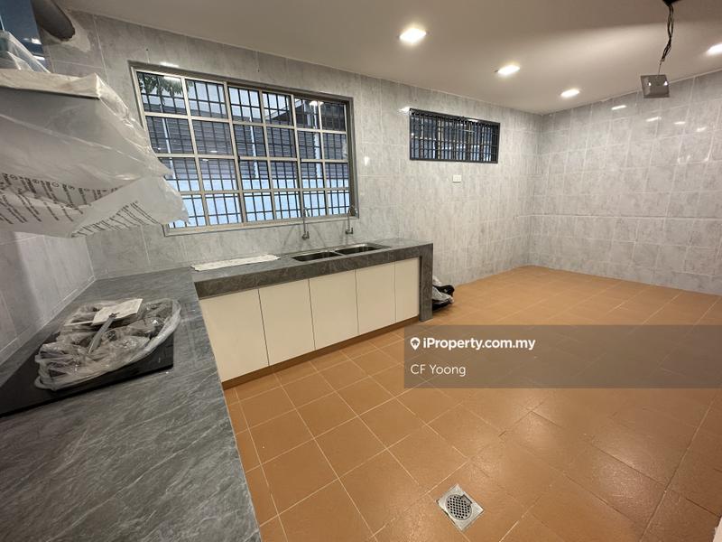 Bungalow House untuk Dijual di Setiakasih, Damansara Heights oleh CF Yoong - iProperty.com.my