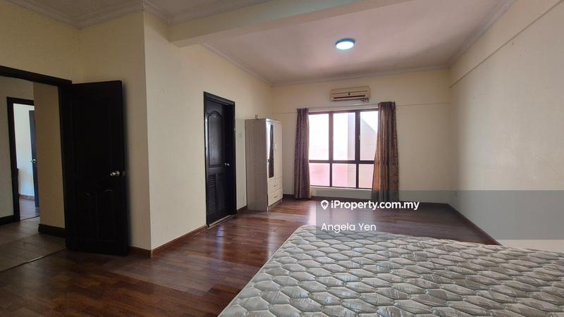 Condominium for Sale in Marina Court Resort Condominium by Angela Yen - Bedroom - iProperty.com.my