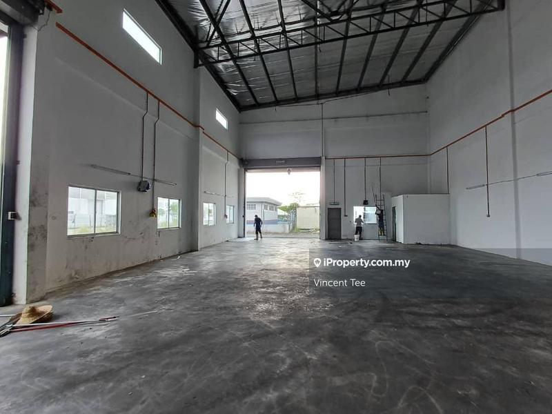 For Sale - Corner Semi-D Factory 75x170 13800sf Saujana Teknologi Rawang