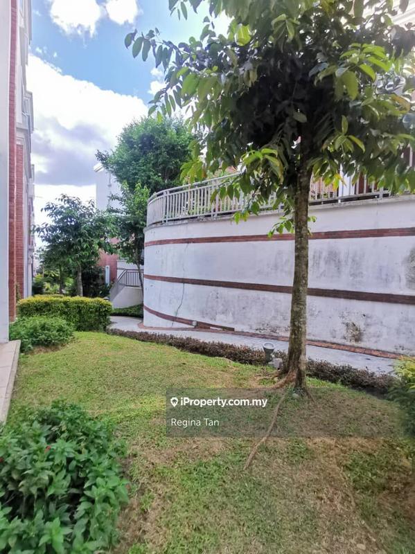 Rumah Berkembar untuk Dijual di Dutamas, Kuala Lumpur oleh Regina Tan - iProperty.com.my