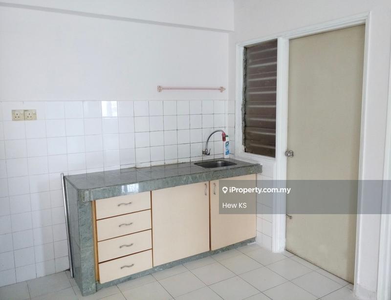 Apartment for Rent in Vista Mutiara by Hew KS - Kitchen - iProperty.com.my