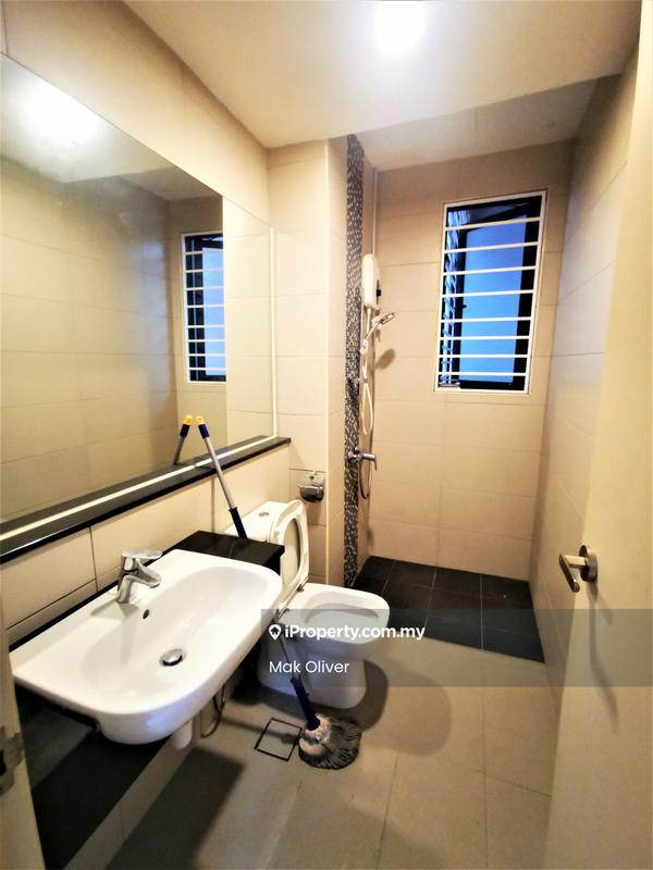 Condominium for Sale in KM1 West by Oliver Mak - Bathroom - iProperty.com.my
