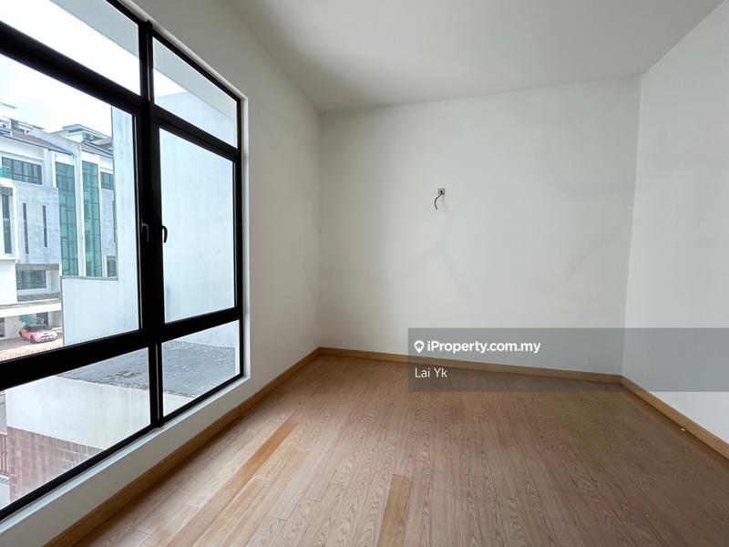 Rumah Berkembar untuk Dijual di Putra Heights, Subang Jaya oleh Lai Yk - iProperty.com.my