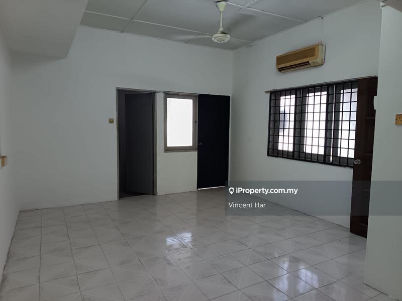 2-storey Terraced House for Sale in Taman Acheh Jaya, Sitiawan by Vincent Har - iProperty.com.my
