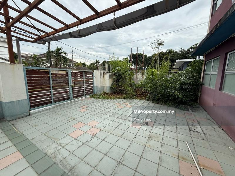 Bungalow House for Sale in Taman Ampang Utama, Ampang by Terry Law - iProperty.com.my