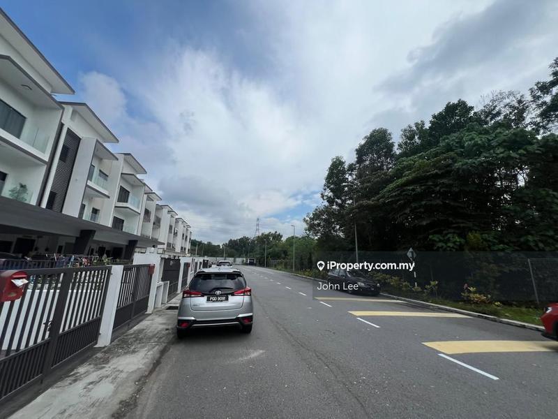 Rumah Bandar untuk Dijual di SALAK TINGGI, Sepang oleh John Lee - iProperty.com.my