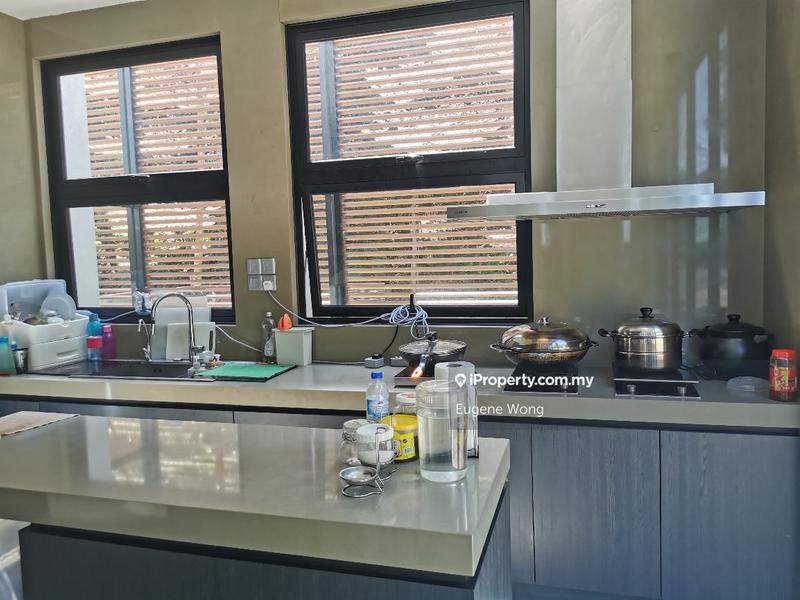 Banglo untuk Dijual di Country Heights Damansara, Kuala Lumpur oleh Eugene Wong - iProperty.com.my