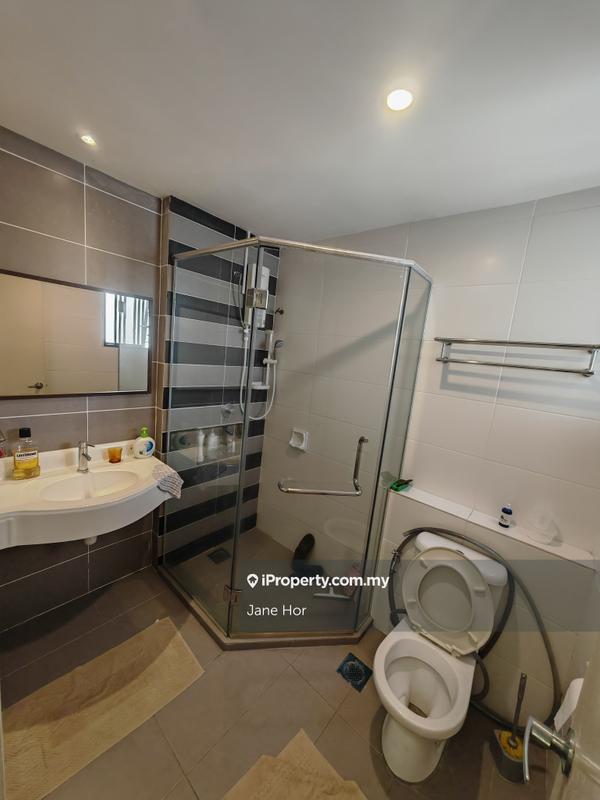 Townhouse for Sale in 16 Sierra, Puchong by Jane Hor - iProperty.com.my