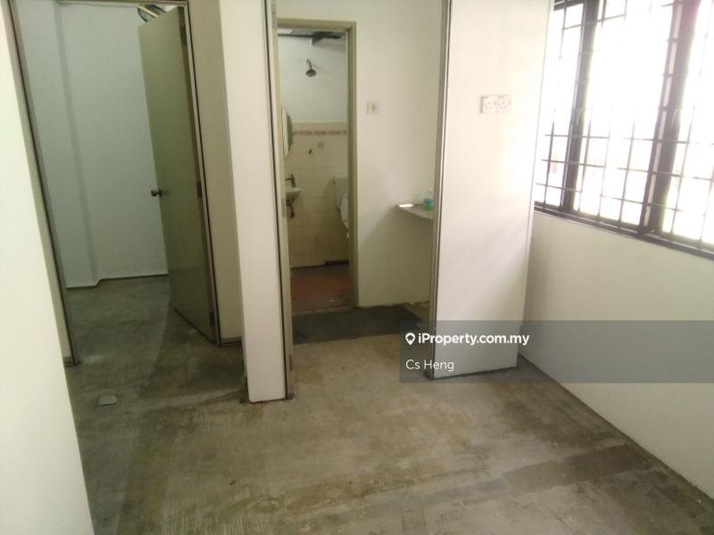 Office for Sale in Taman Sri Batu Caves, Batu Caves by Cs Heng - iProperty.com.my
