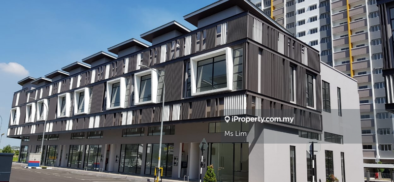 For Sale - Shoplot Retail 2.5 Storey @ Setia Alam Meru Kapar, Klang