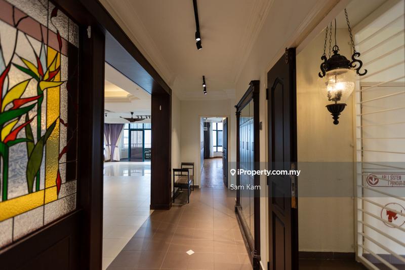 For Sale - Diamond Villa Condominium