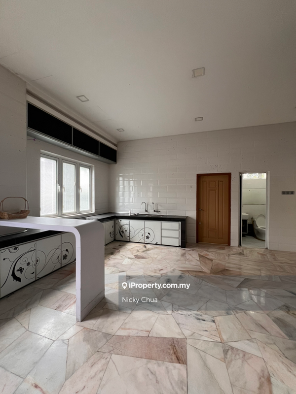 Banglo untuk Dijual di Nuri Indah 3 Storey Biggest Bungalow （Rasah Jaya）, Seremban oleh Nicky Chua - iProperty.com.my