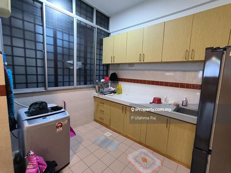 Kondominium untuk Dijual di Lakes Condominiums / Pangsapuri Tasik oleh P Utahma Raj - iProperty.com.my