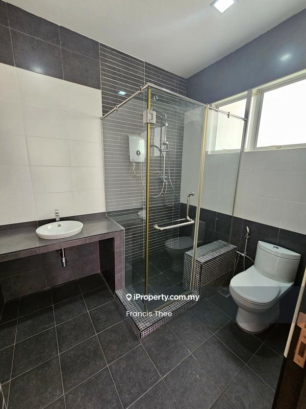 Bungalow House for Sale in Saujana Impian Golf & Country Club, Kajang by Francis Thee - Bathroom - iProperty.com.my