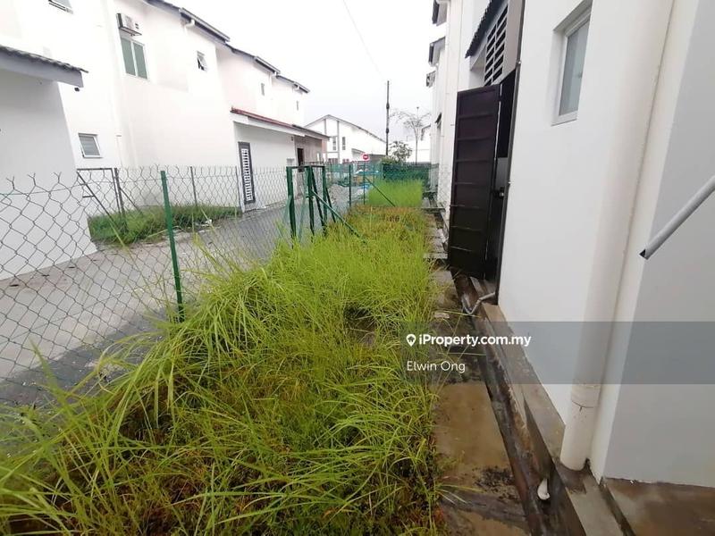 Rumah Teres 2-Tingkat untuk Dijual di Halya @ Daunan Worldwide Bandar Puncak Alam, Puncak Alam oleh Elwin Ong - iProperty.com.my