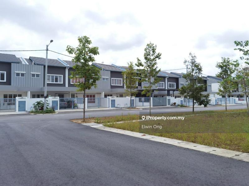 Rumah Teres 2-Tingkat untuk Dijual di Eco Grandeur Laman Haris Bandar Puncak Alam, Puncak Alam oleh Elwin Ong - iProperty.com.my