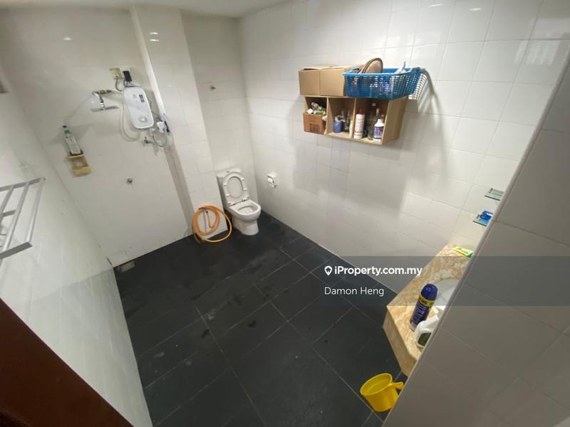 Semi-Detached House for Sale in Corner 3Storey Semi-D Tiara Villa Taman United, Jalan Klang Lama (Old Klang Road) by Damon Heng - iProperty.com.my