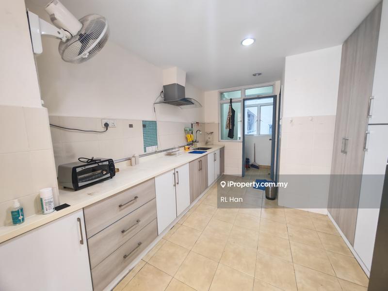 Condominium for Sale in The Boulevard by RL Han - Kitchen - iProperty.com.my