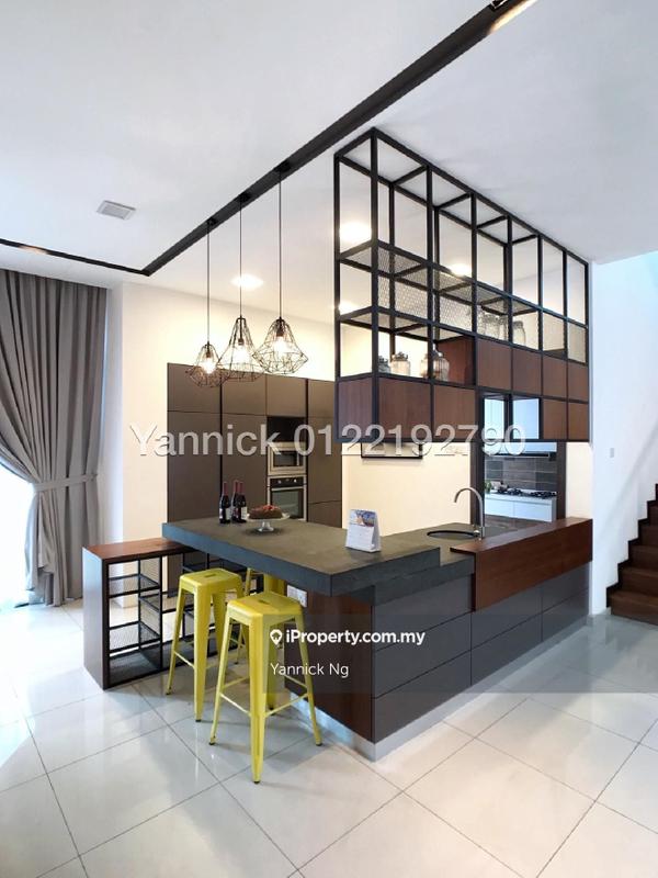 Rumah Berkembar untuk Dijual di Bukit Puchong, Puchong oleh Yannick Ng - iProperty.com.my