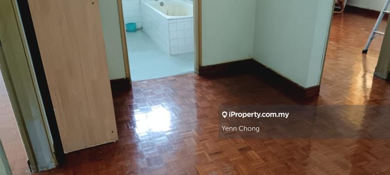 Rumah Berkembar untuk Dijual di Taman Yarl, Jalan Klang Lama (Old Klang Road) oleh Yenn Chong - iProperty.com.my