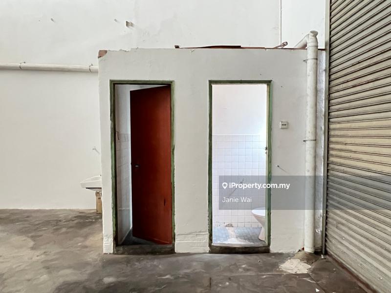 Terrace Factory for Sale in Serdang Raya, Seri Kembangan by Janie Wai - iProperty.com.my