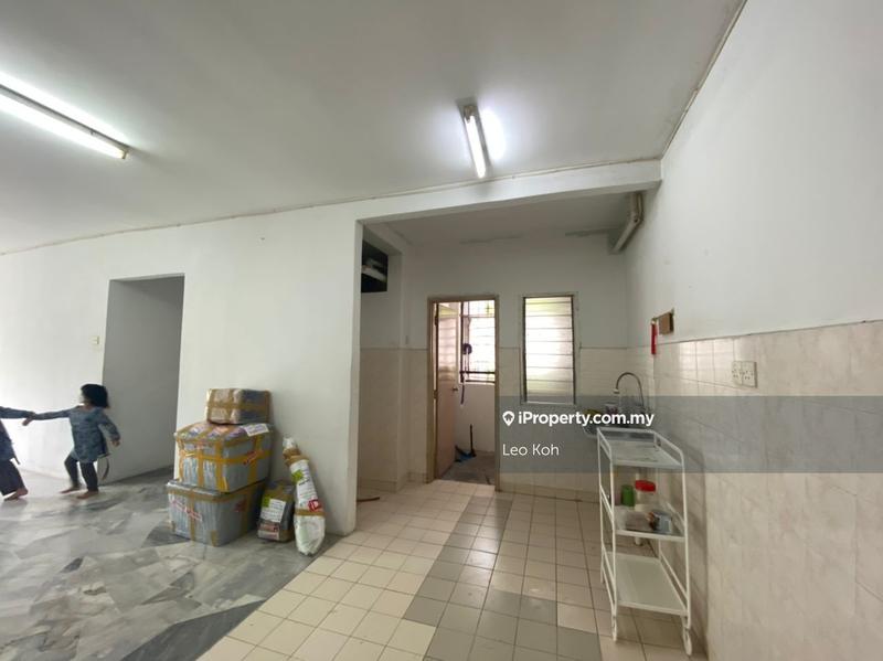 For Sale - Putra Permai Block C