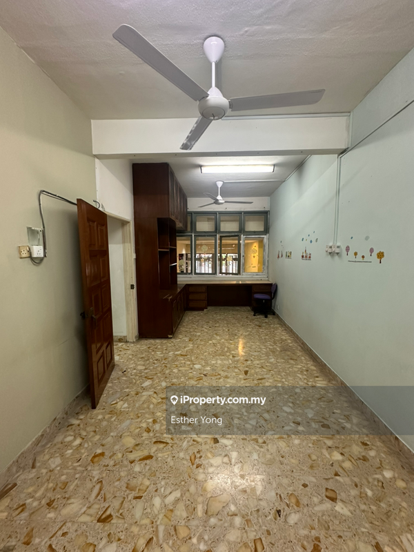 Rumah Berkembar untuk Dijual di Taman Danau Desa, Taman Desa oleh Esther Yong - iProperty.com.my