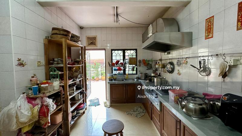 Semi-Detached House for Sale in Taman Lucky, Bangsar by Aivan Ng - iProperty.com.my