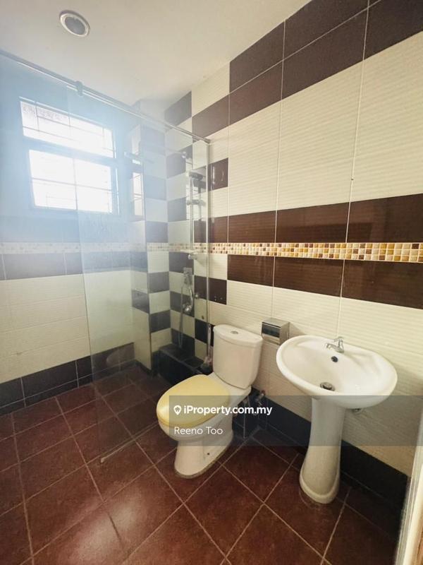 Rumah Berangkai 2.5 Tingkat untuk Dijual di Bandar Bukit Tinggi 2, Klang oleh Reeno Too - iProperty.com.my