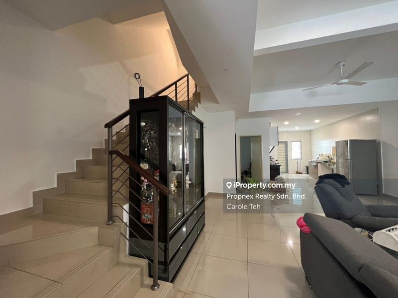 Rumah Berangkai 3 Tingkat untuk Dijual di Bandar Kinrara Seksyen 1, Bandar Kinrara oleh Carole Teh - iProperty.com.my
