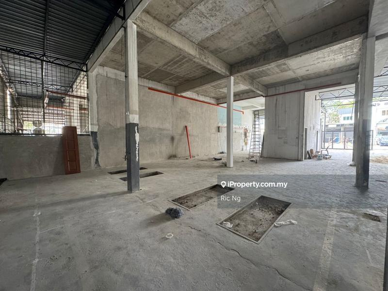 For Rent - Limited Unit Sri Edaran Industrial Park, Kepong [ 1.5 Story Semi-D Factory ] For Rent