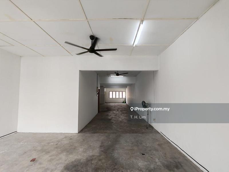 For Rent - Shah Alam Seksyen 25 3rd floor shop near Eco Rm2 , Pasar, Mydin, school