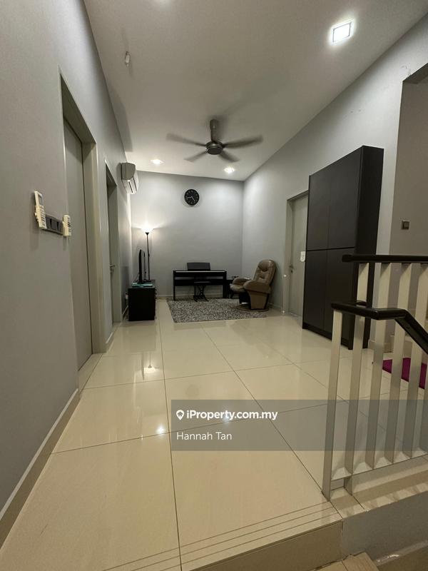 Rumah Berangkai 3 Tingkat untuk Dijual di Avens Residence, Southville City, Dengkil oleh Hannah Tan - iProperty.com.my