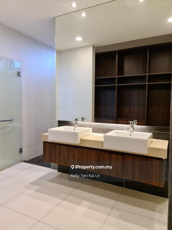 Bungalow House untuk Dijual di Taman Melawati, Ulu Kelang oleh Kelly Yan Kai Lit - Double basin master bathroom - iProperty.com.my