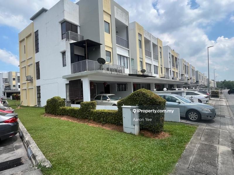 Townhouse for Sale in 16 Sierra, Puchong by Aaron Yee - iProperty.com.my