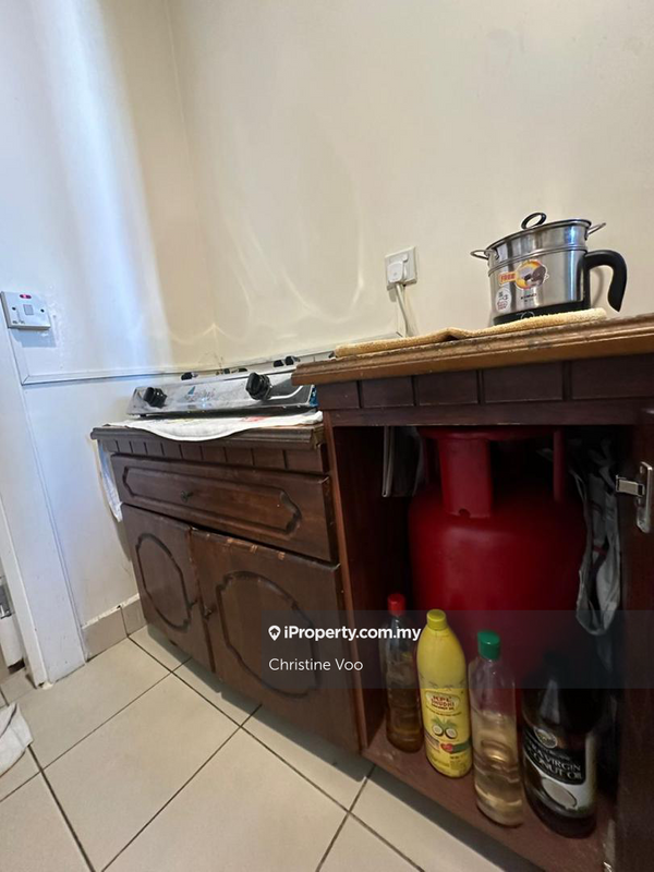 For Sale - 6 CapSquare