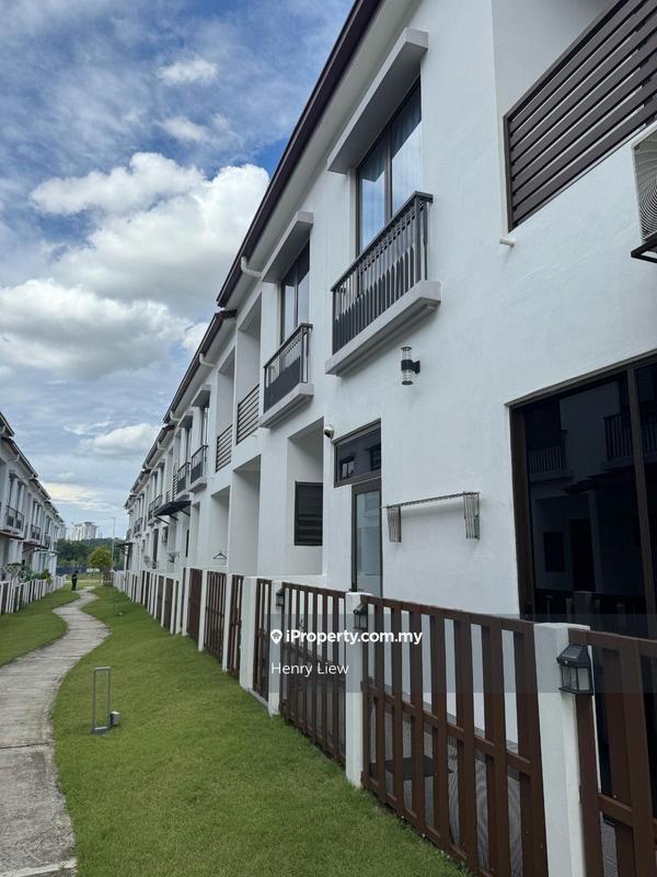 Rumah Teres 2-Tingkat untuk Dijual di Setia Safiro, Cyberjaya oleh Henry Liew - iProperty.com.my