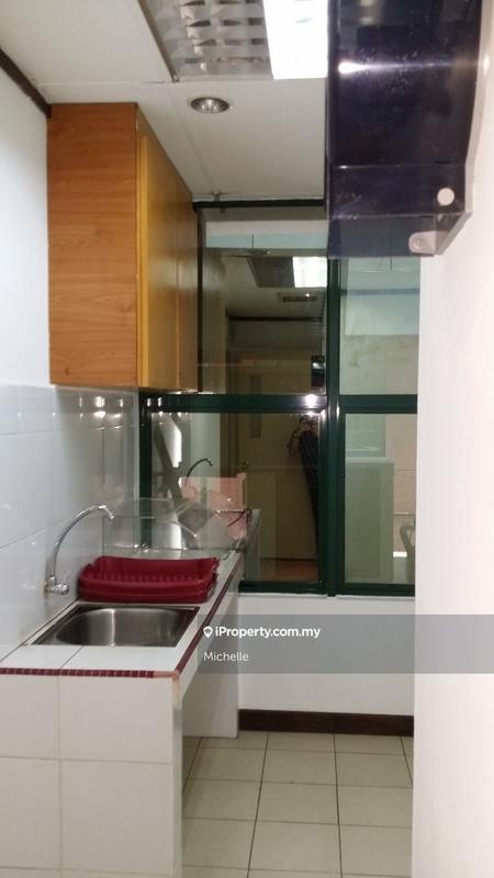 Pejabat untuk Disewa di KLCC, KL City Centre oleh Michelle - iProperty.com.my