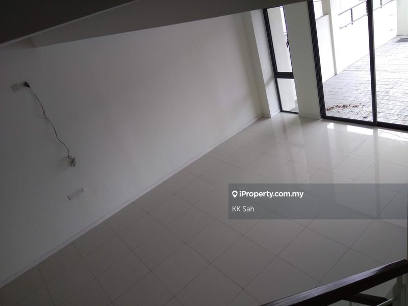 Rumah Teres 3-Tingkat untuk Dijual di Kampung Sungai Lalang, Semenyih oleh KK Sah - iProperty.com.my