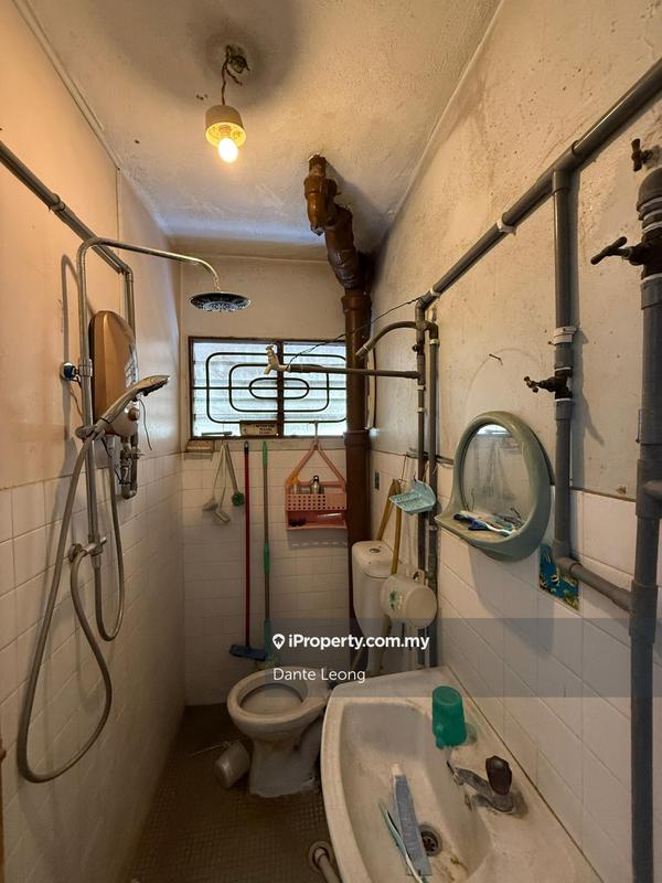 Rumah Berangkai 3 Tingkat untuk Dijual di Taman Sri Muda, Shah Alam oleh Dante Leong - iProperty.com.my